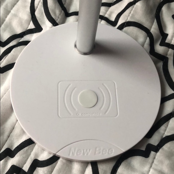 Headset stand and phone charging station - Picture 2 of 4